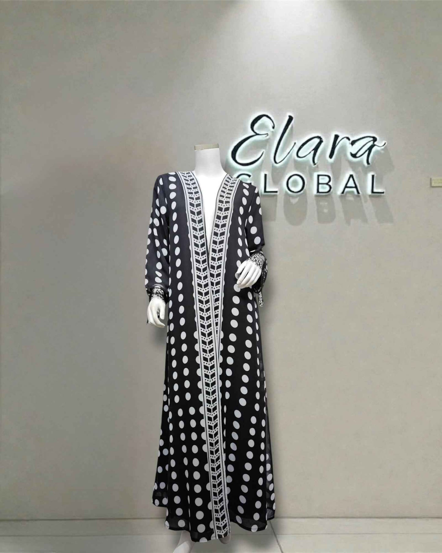 The Monochrome Abaya Set
(EG142)