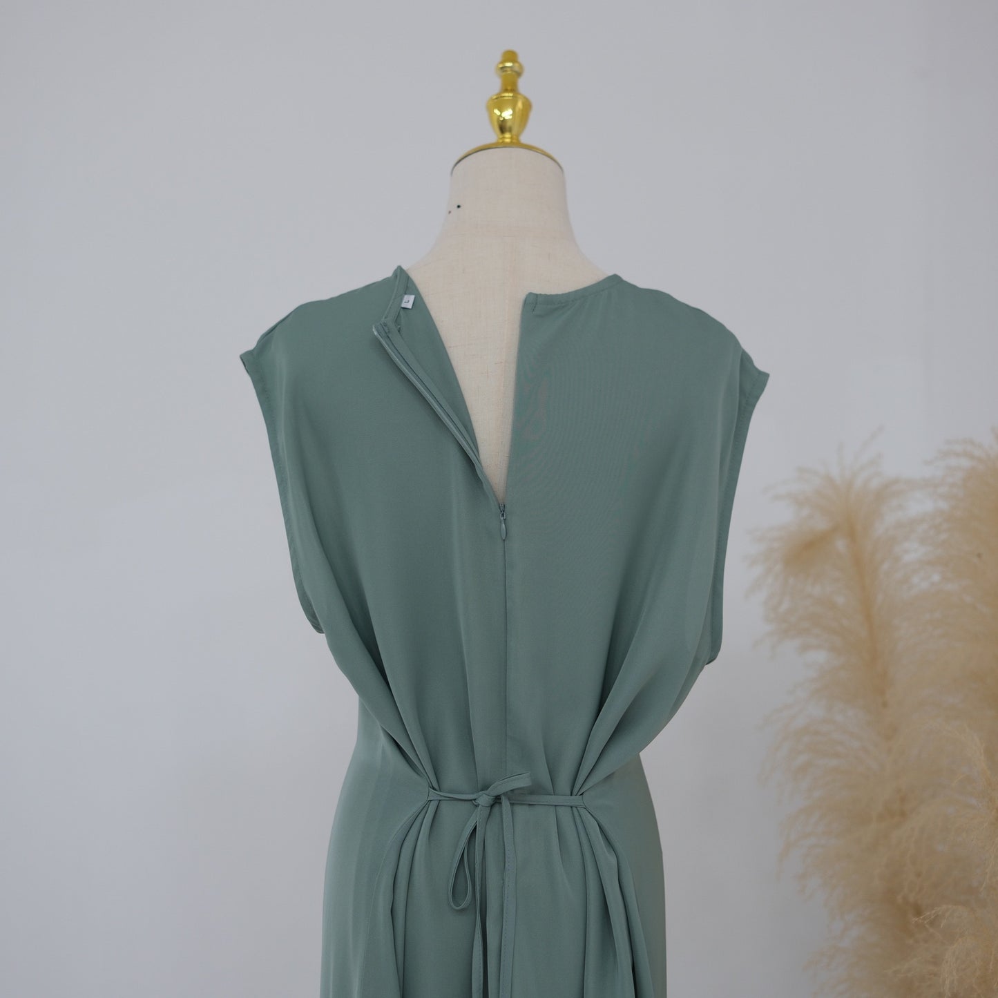 The Fleur Lace Abaya (EG140)