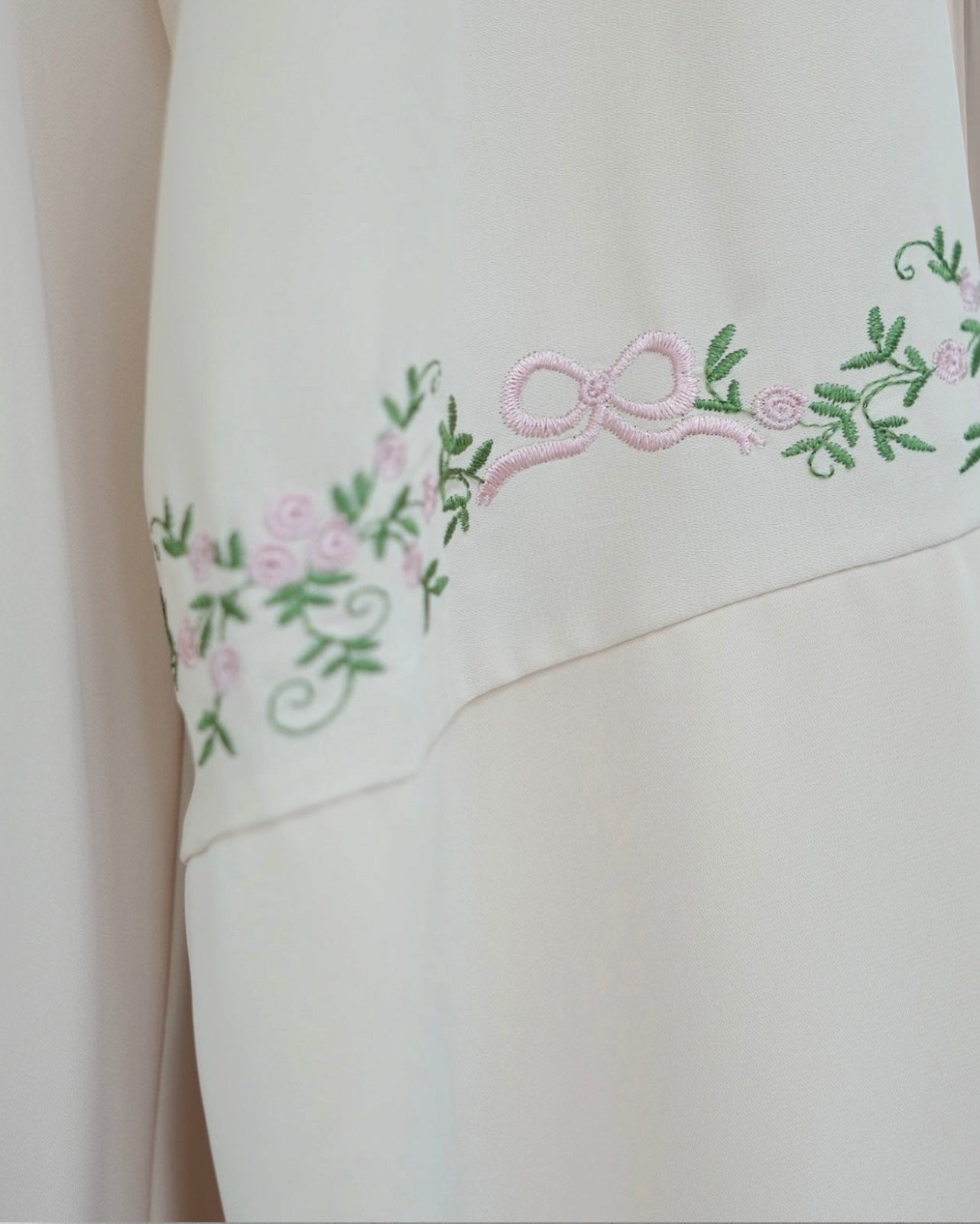 Rosette Floral Embroidered Abaya Set (EG143)