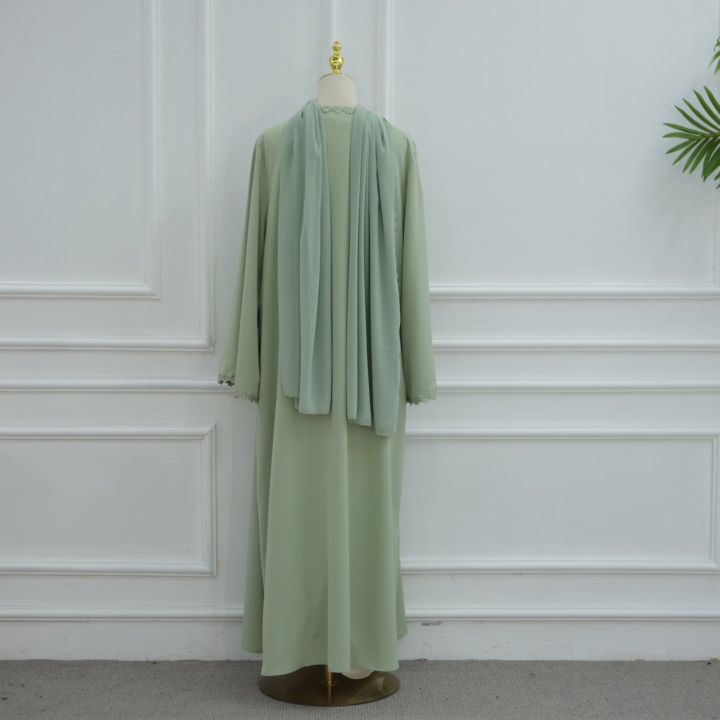 The Bloom Abaya Couture 
(EG137)