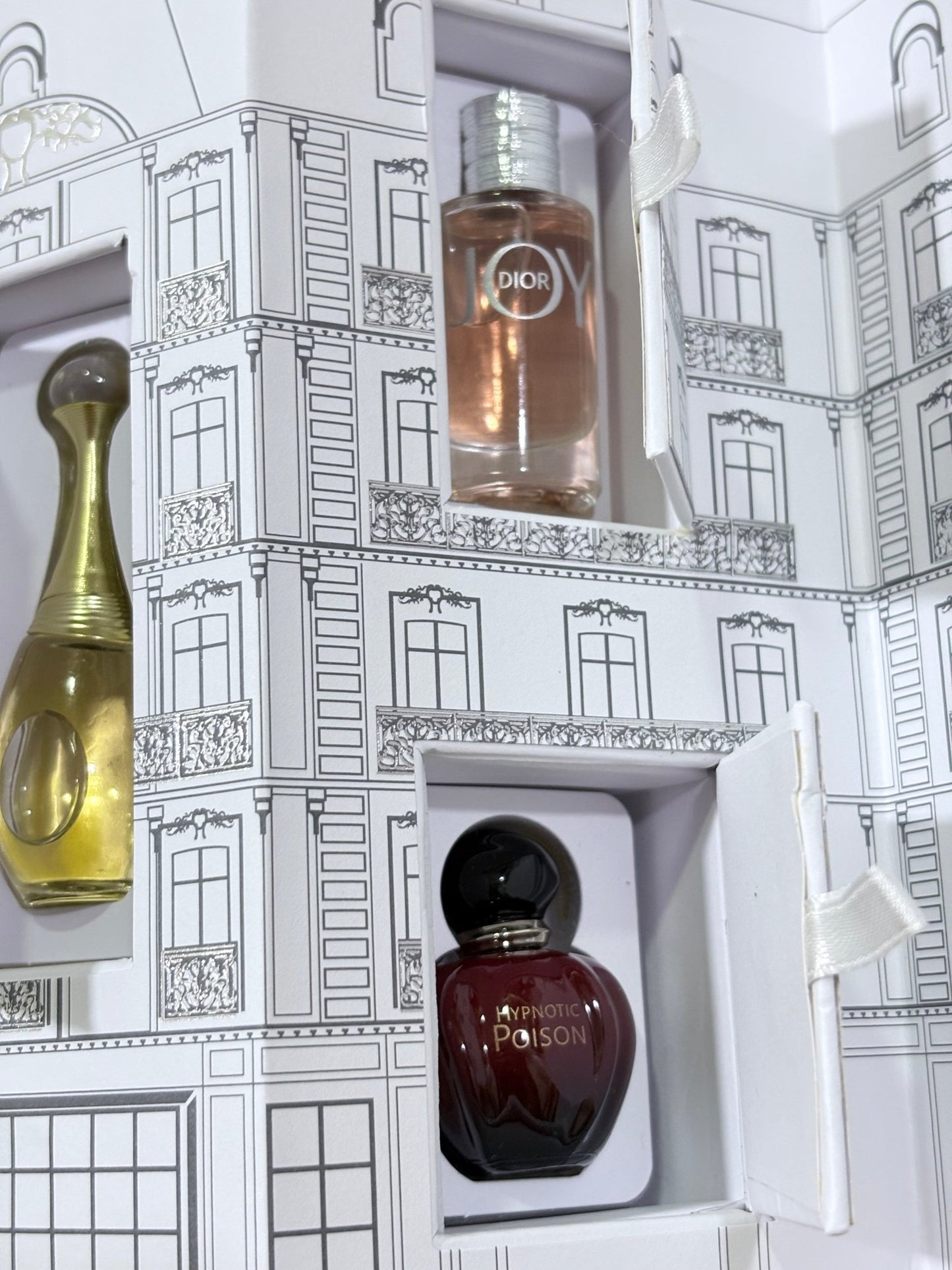 Dior 30 Montaigne Perfume Set - Elara Global