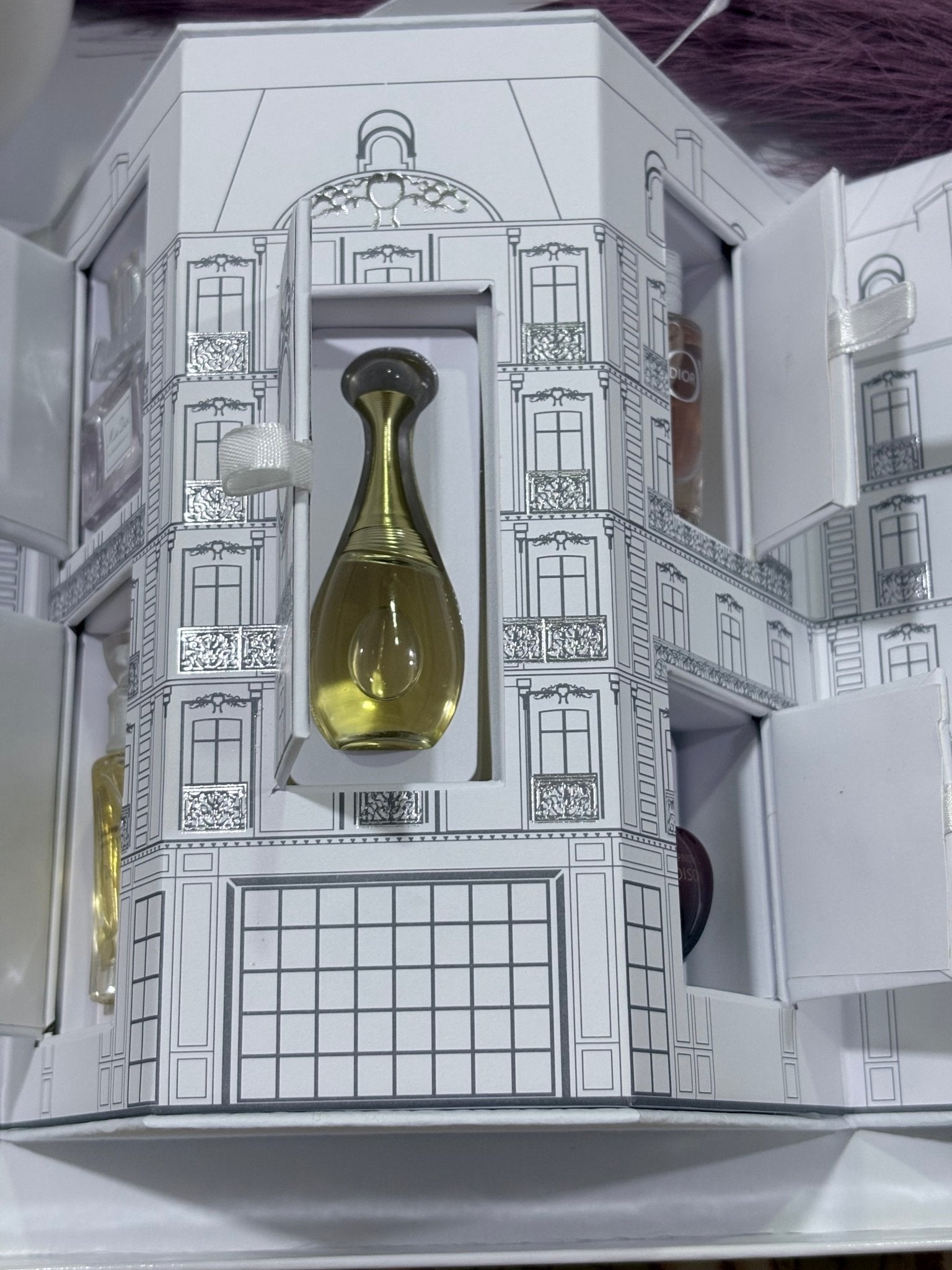 Dior 30 Montaigne Perfume Set - Elara Global