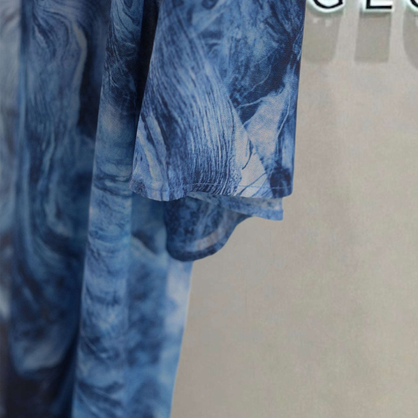 Printed Cardigan & Abaya Collection | Modest Luxury Loungewear, Feather Print Robes (EG127) - Elara Global