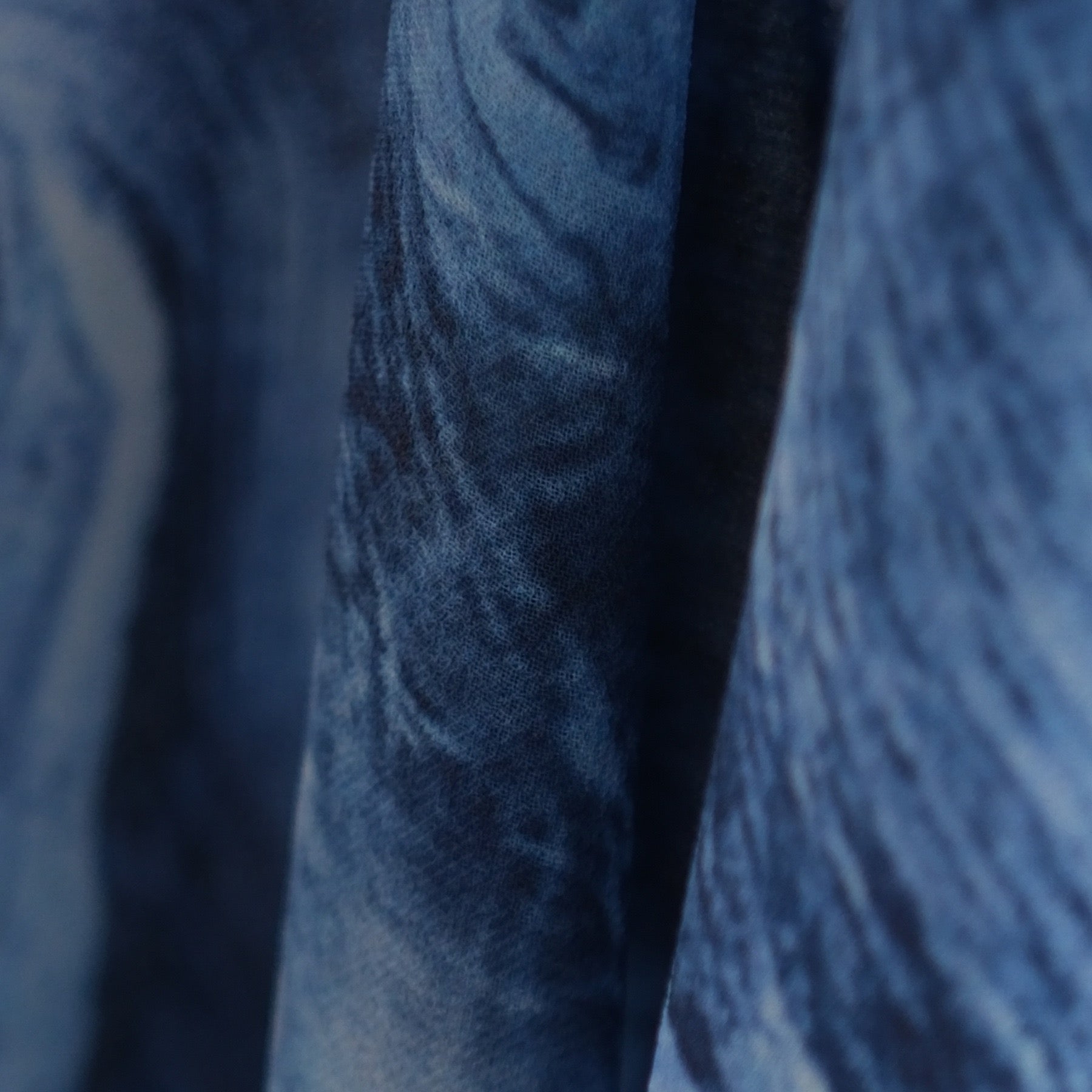 Printed Cardigan & Abaya Collection | Modest Luxury Loungewear, Feather Print Robes (EG127) - Elara Global